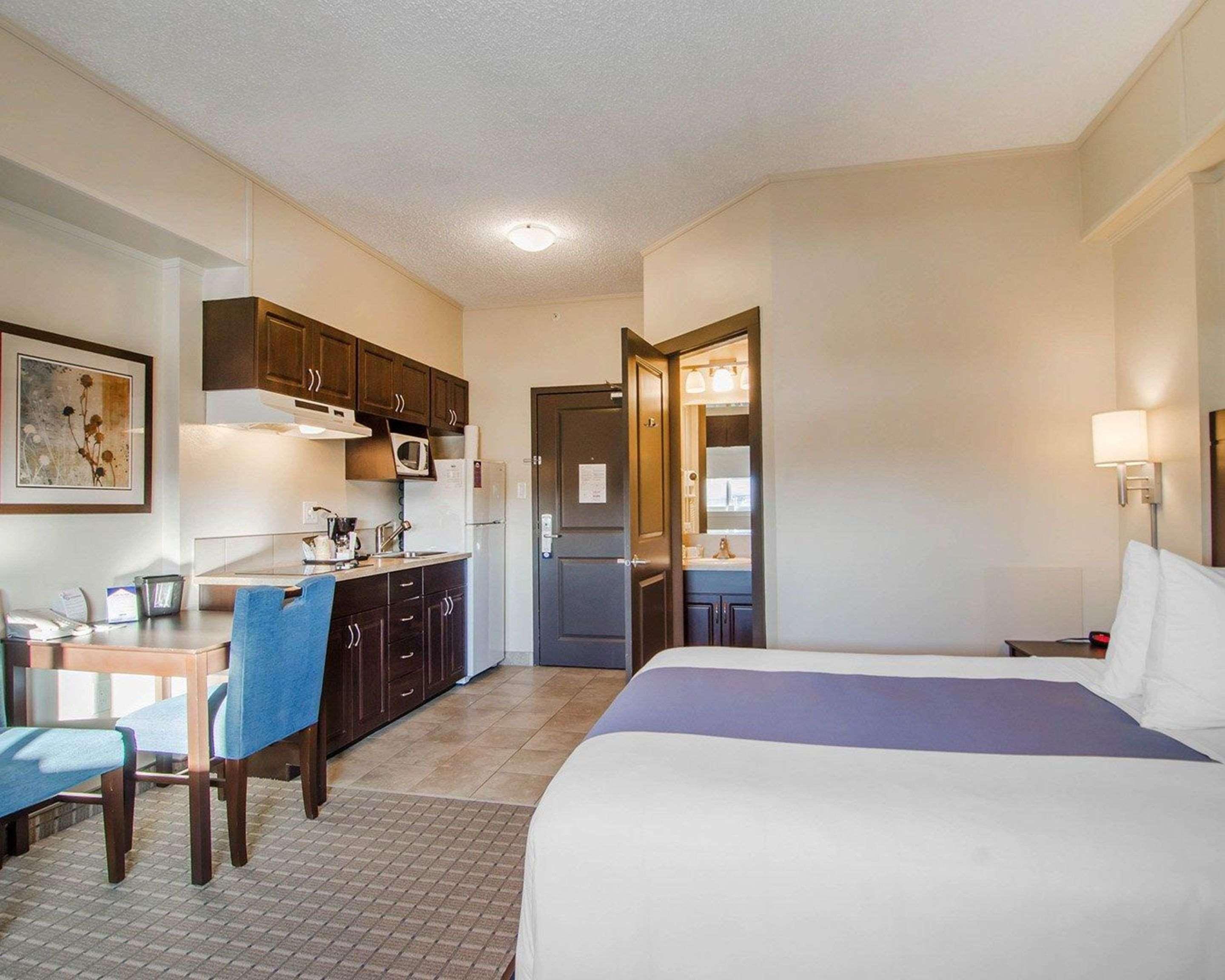Quality Inn & Suites Kindersley Extérieur photo