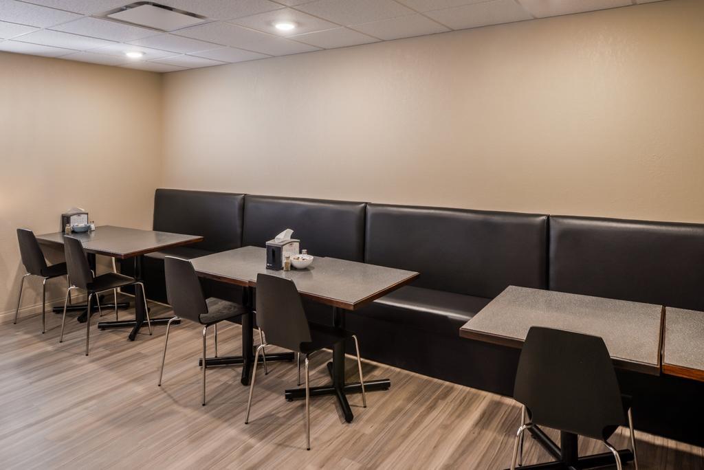 Quality Inn & Suites Kindersley Extérieur photo